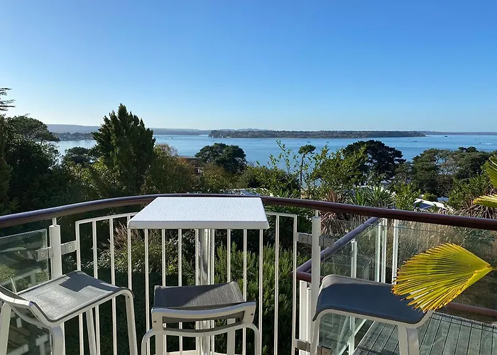 Top Hotels with Family Rooms in Poole