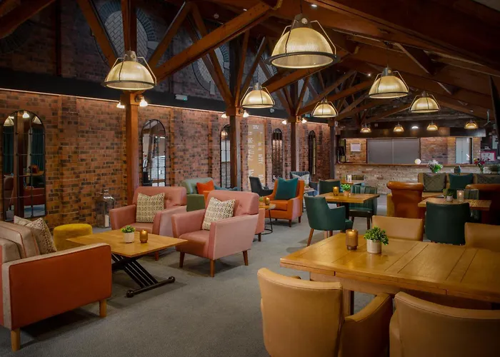 Best Hotels in York Centre with On-Site Parking