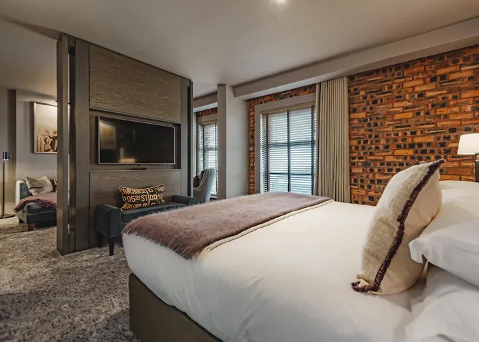Best Quality Hotels in Enchanting Edinburgh