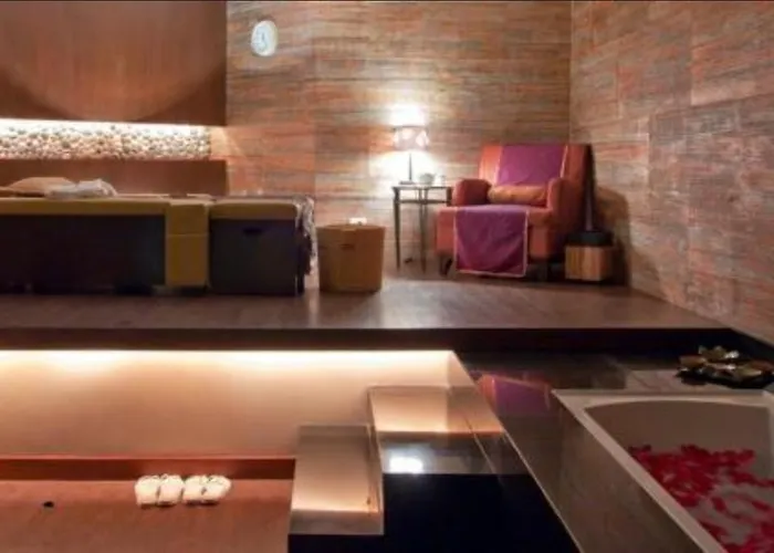 Best 4 Star Hotels in Manila