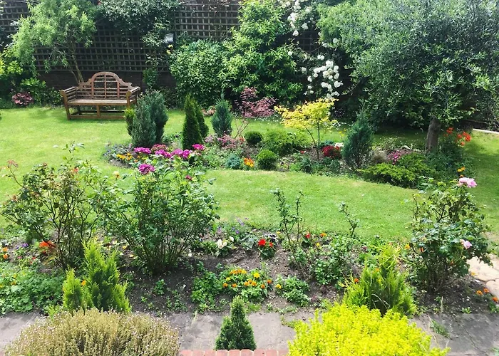 Best Pet Friendly Hotels in Canterbury